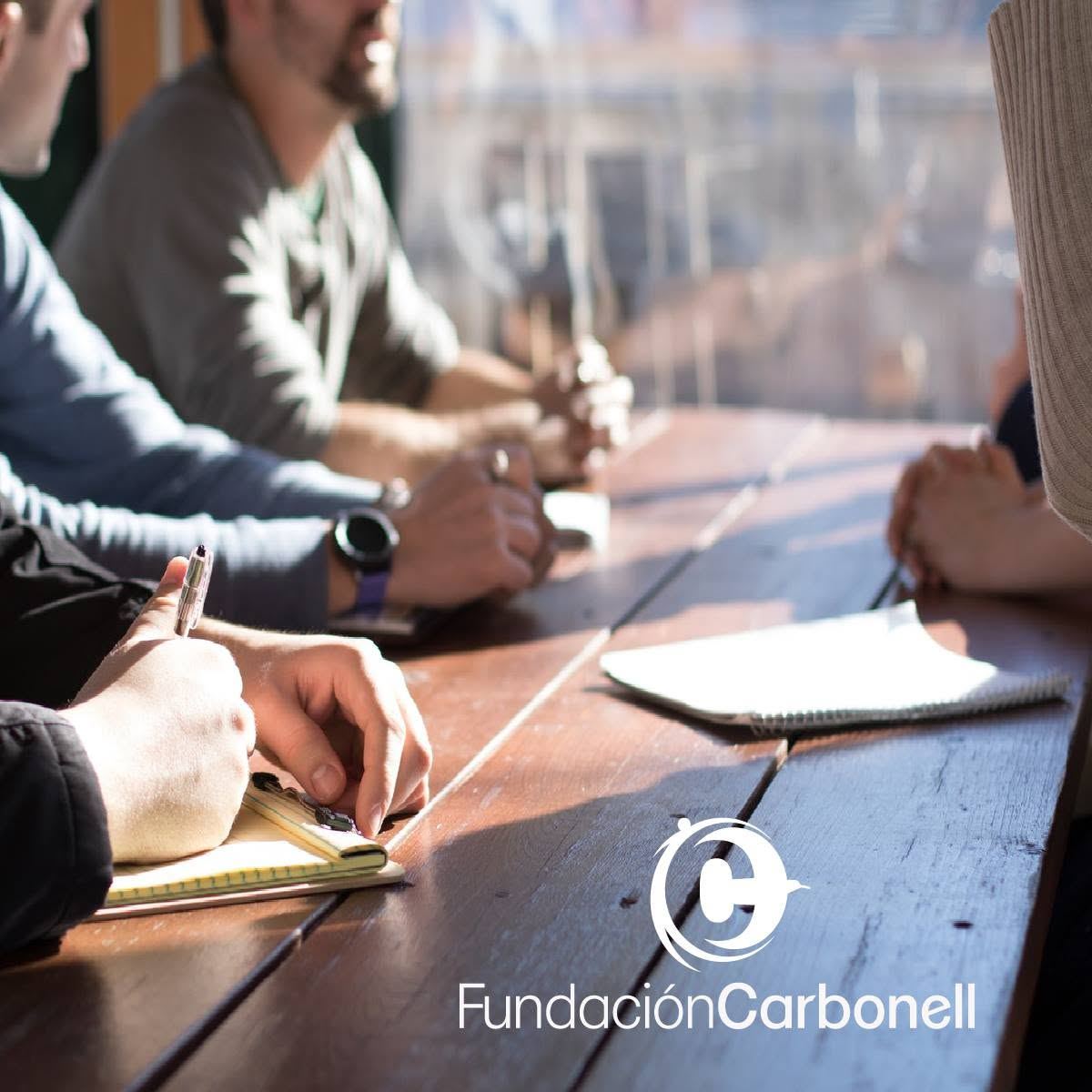 Reunión de trabajo en la Fundación Carbonell